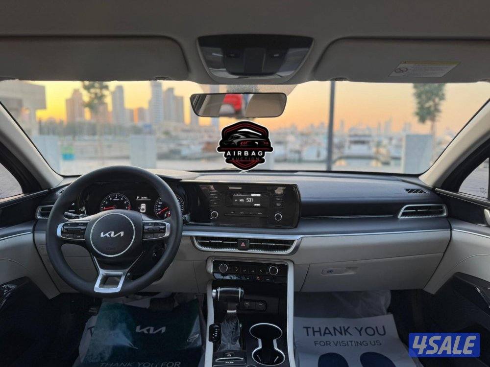 للبيع كيا K5 موديل 2022
عداد 37 الف 
وارد الوكاله6