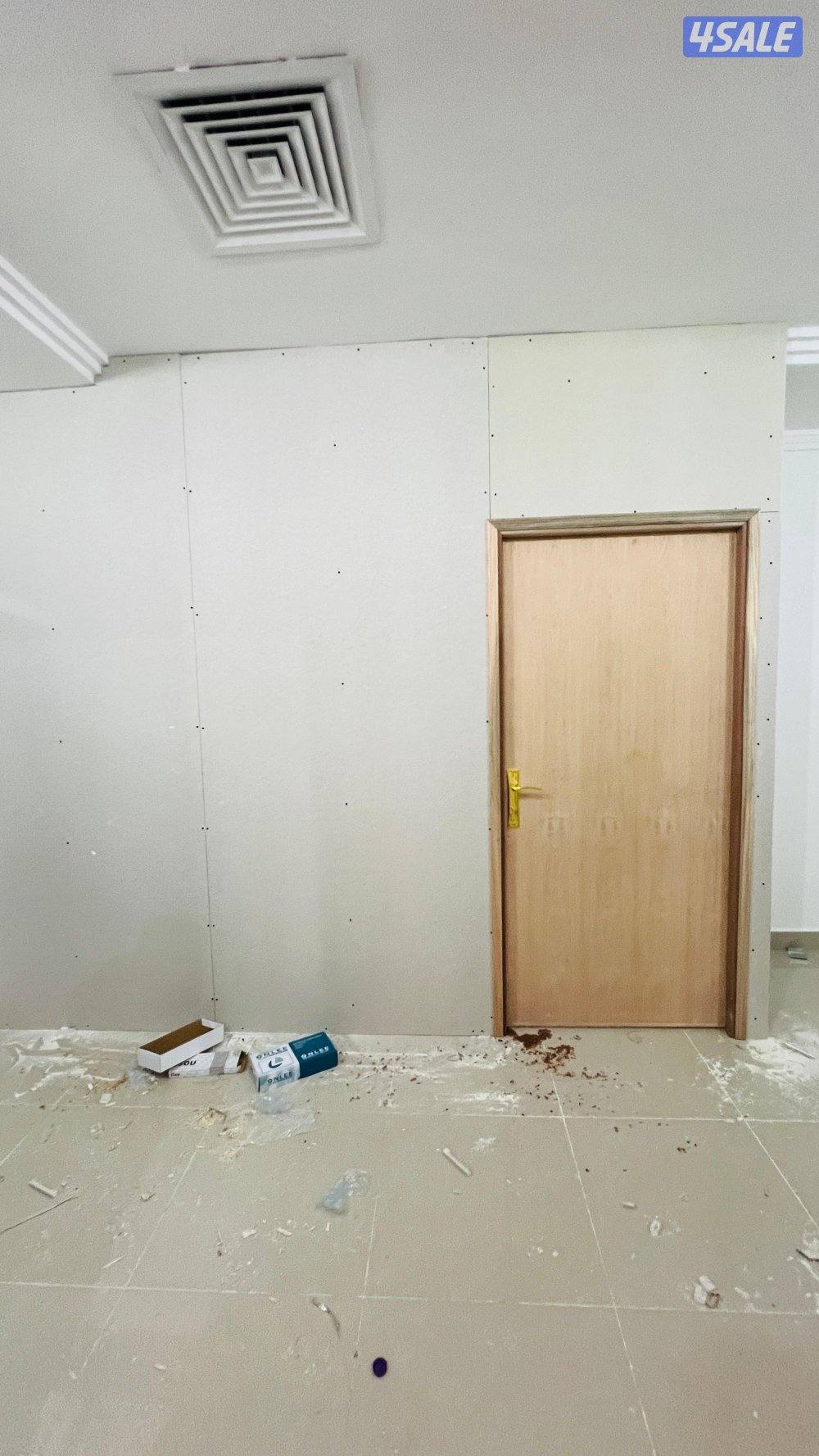 جبسم بورد بارتيشن ديكور جبس أمريكي باب خشب بديل خشب ورخام1