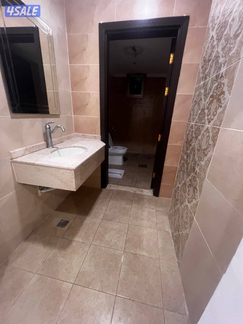 للايجار شقه كبيره من فيلا2