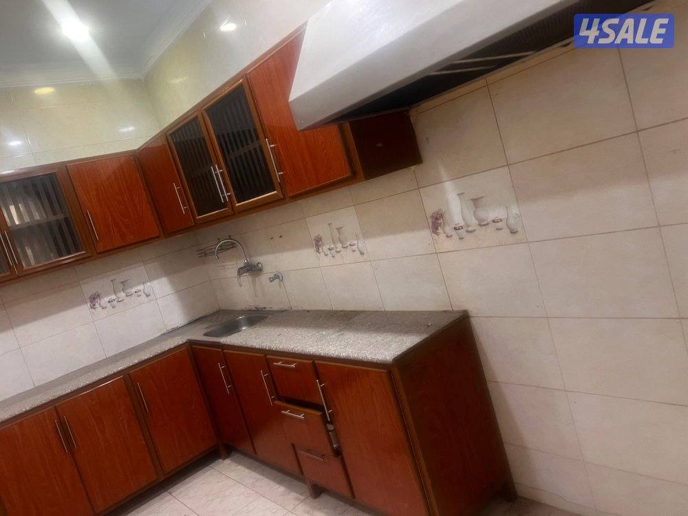 للايجار شقه كبيره من فيلا10