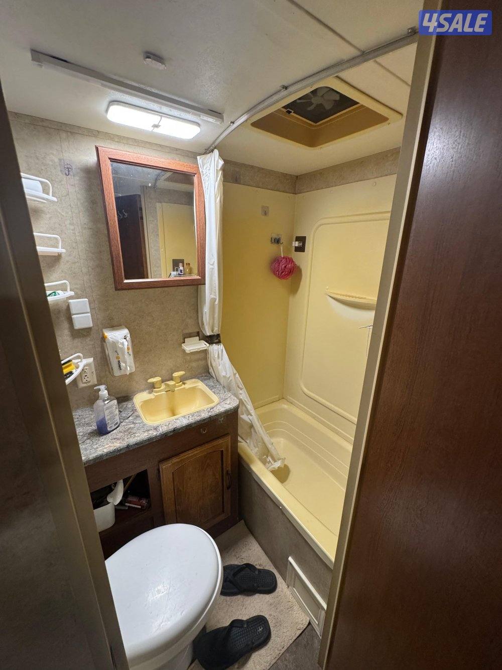 للبيع كرفان سمر لاند ٢٠١٣1