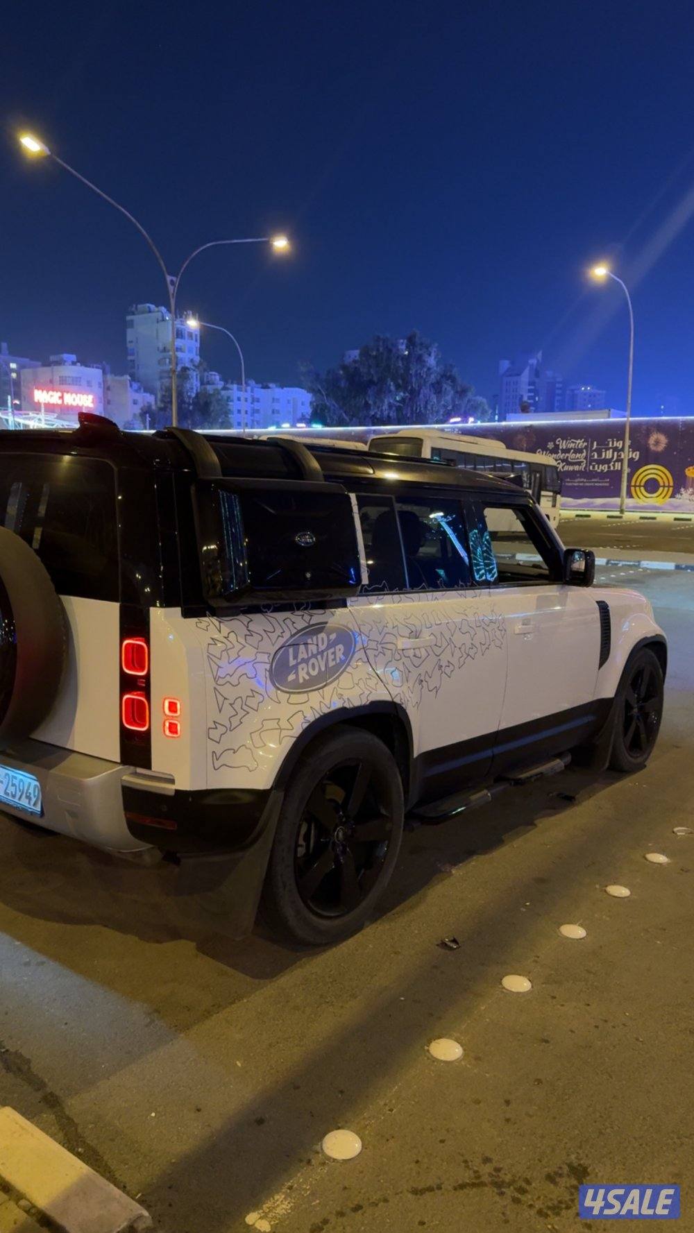 للبيع ديفندر 2022 سته سلندر1