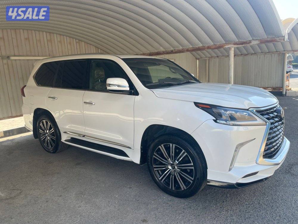 لكزس 2017 درجة اولى لون ابيض صدفي2