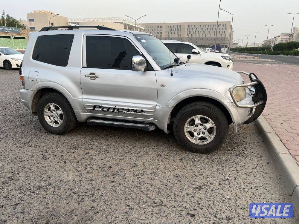 جيب باجيرو ربع نظيف موديل ٢٠٠١0