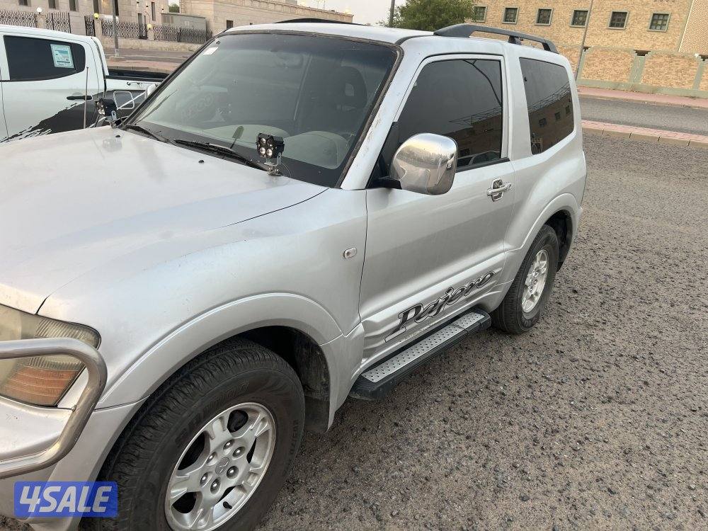 جيب باجيرو ربع نظيف موديل ٢٠٠١3