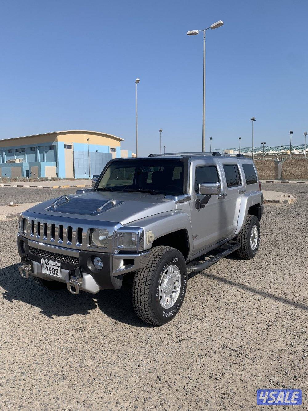للبيع همر H3  موديل 2009   اللي يبي موتر نظيف واستعمال0
