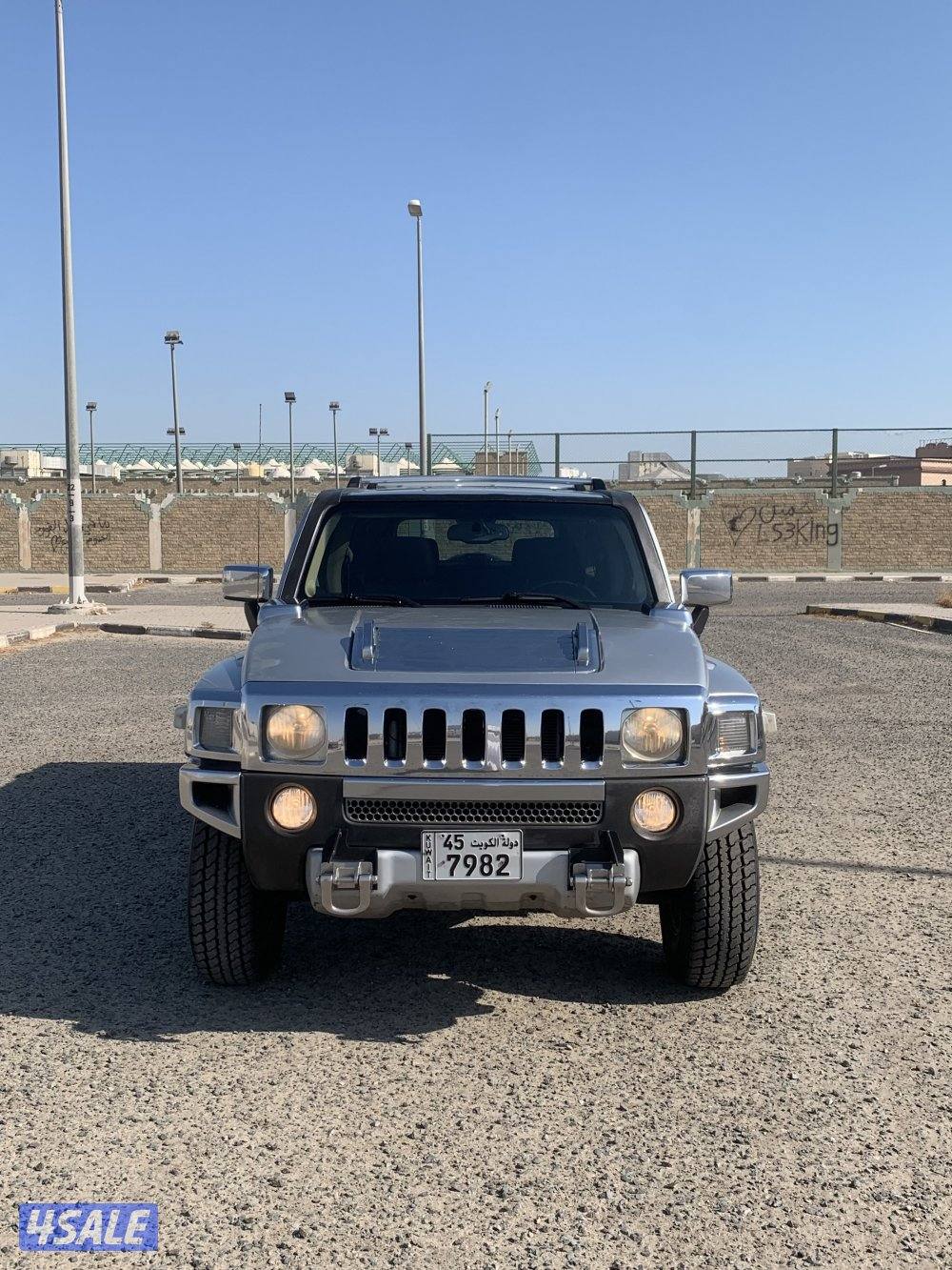 للبيع همر H3  موديل 2009   اللي يبي موتر نظيف واستعمال2