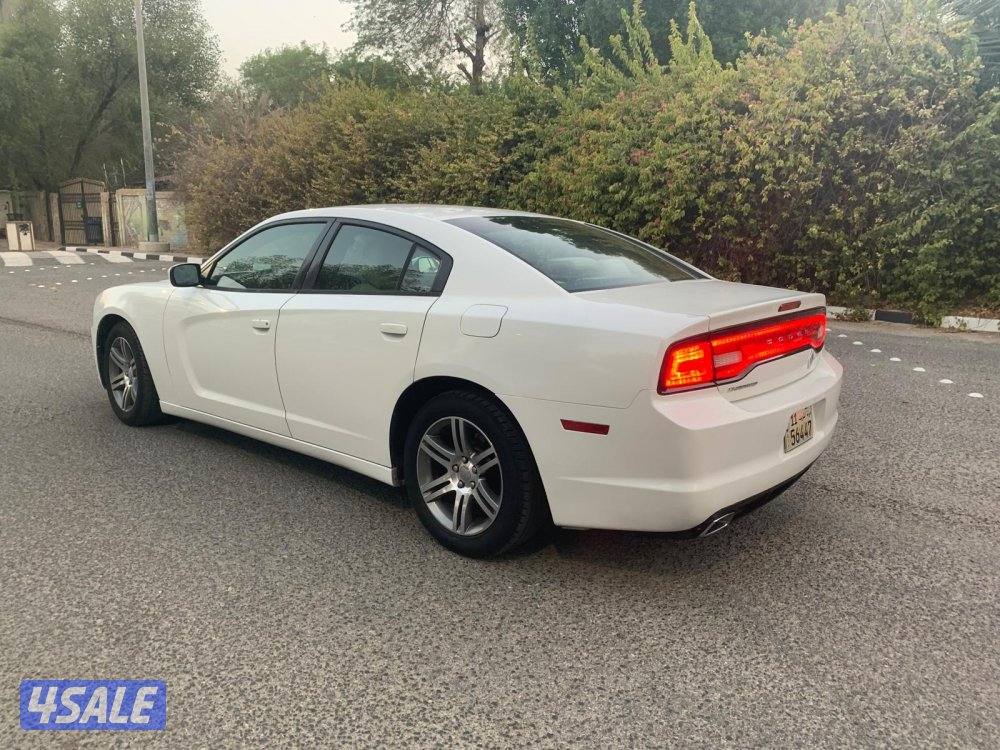 للبيع دودج شارجر 2013  فحص V6 الون صدفي مكيف ثلج جاهز مجهز من الدعامية4