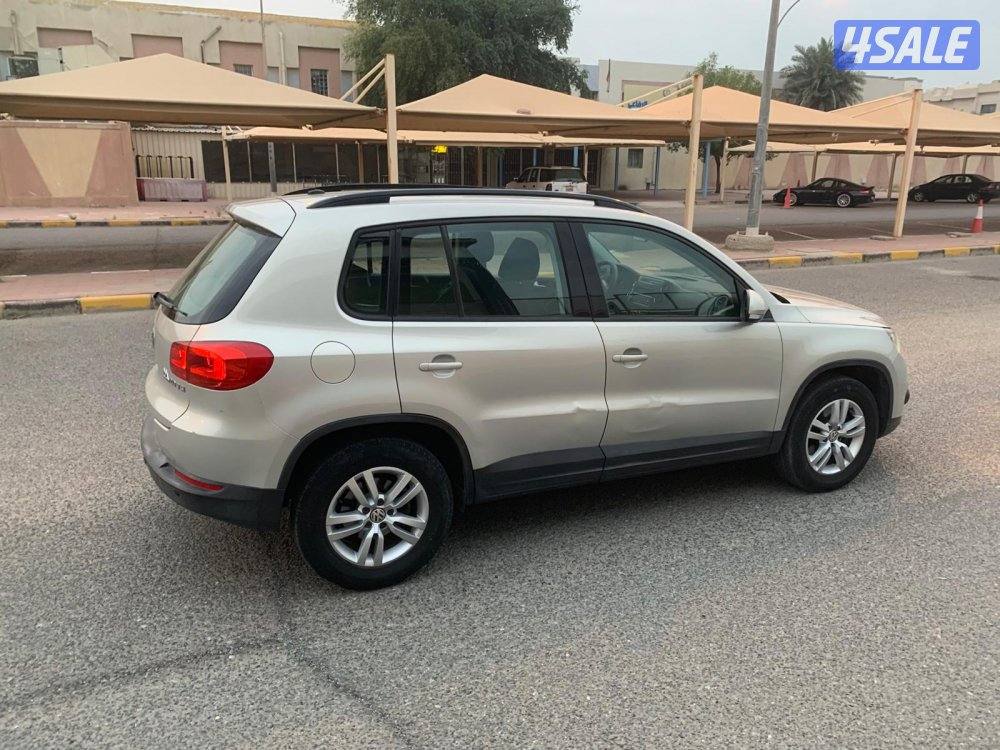 للبيع فولكس واغن تاجوان 2013 مكينه 4 سلندر عداد 158 مكيف ثلج سيرفس جدي11
