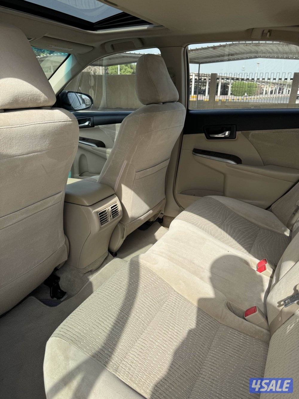 تويوتا كامري 2012 / GLX / بحاله جيده / فل اوبشن3