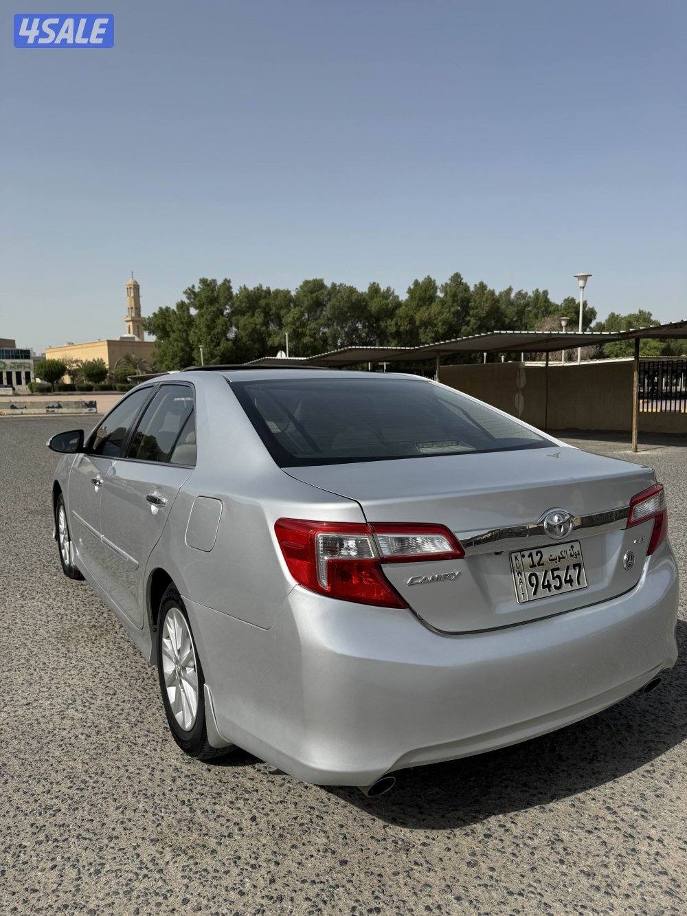 تويوتا كامري 2012 / GLX / بحاله جيده / فل اوبشن4