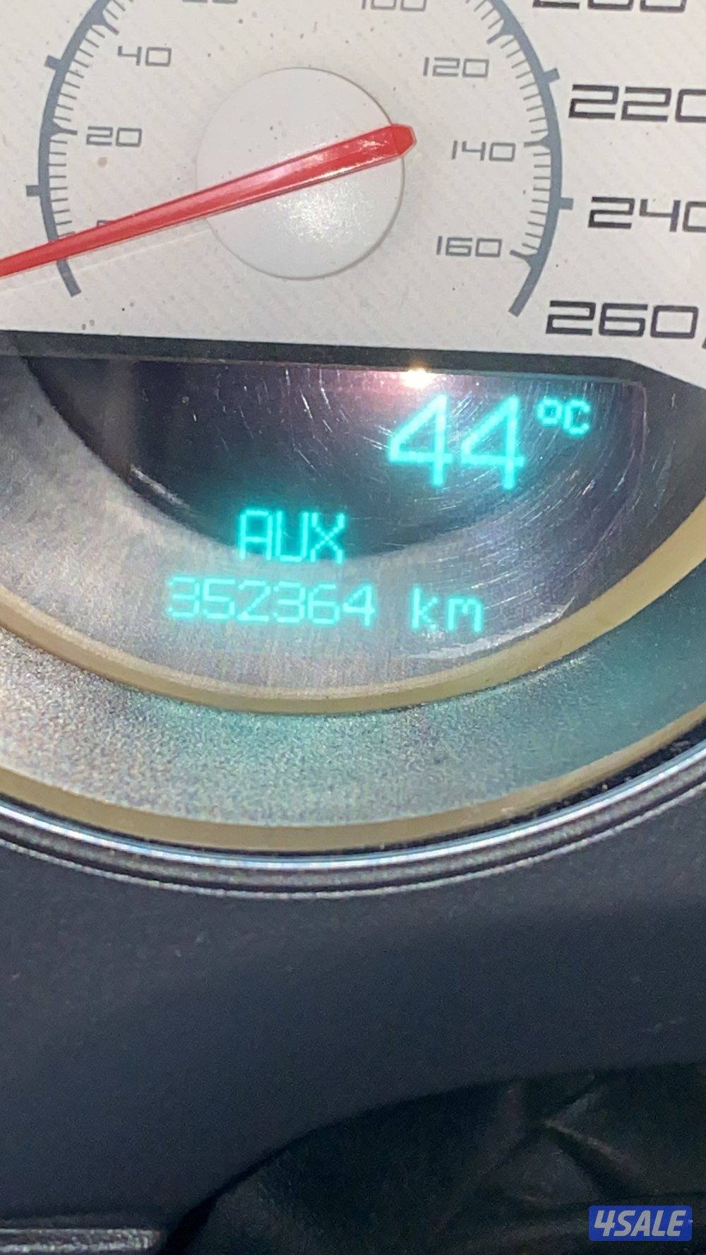 للبيع تشالنجر موديل 2012 شرط الفحص4