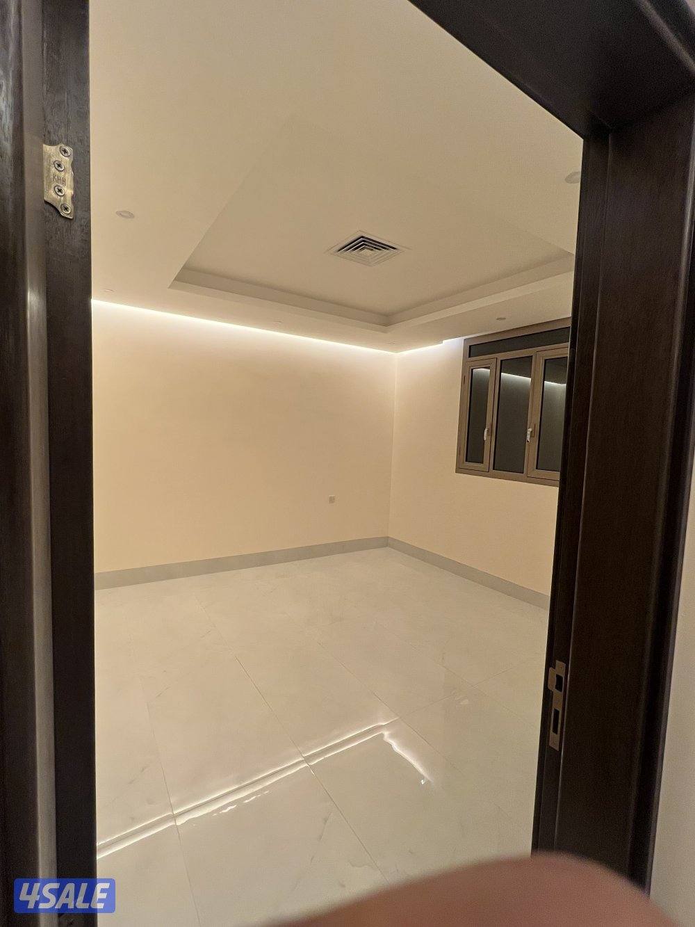 للايجار شقه بالرابيه قطعه 12