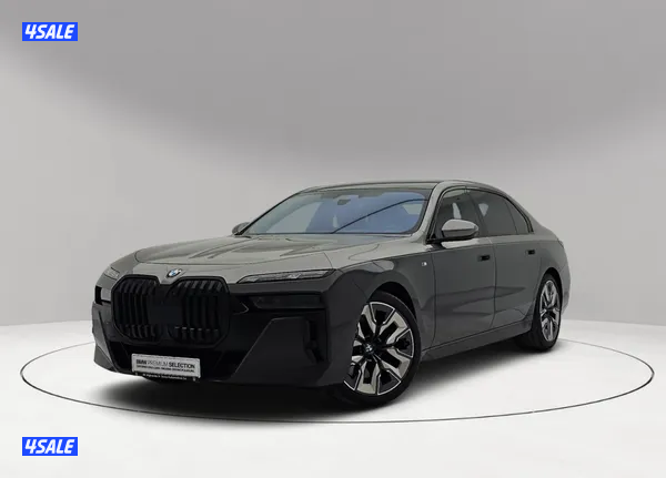 BMW  760i M Sport Pro 2 Tone0