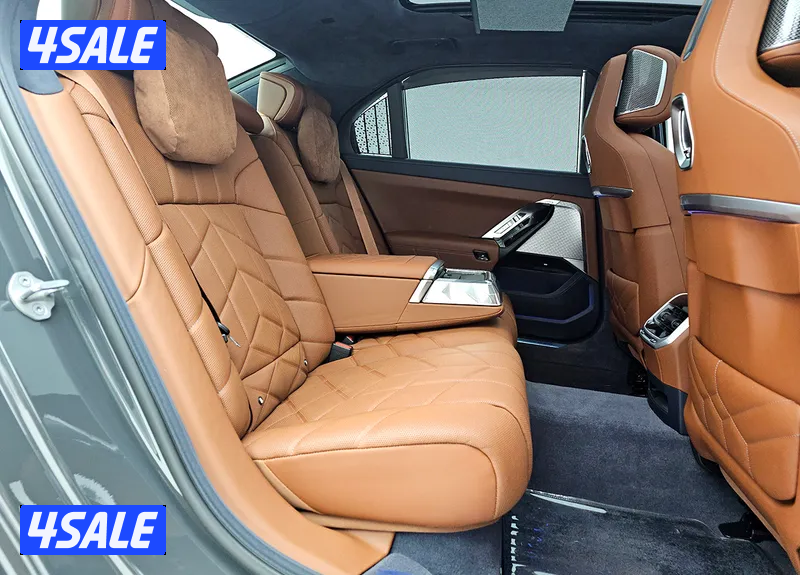 BMW  760i M Sport Pro 2 Tone11