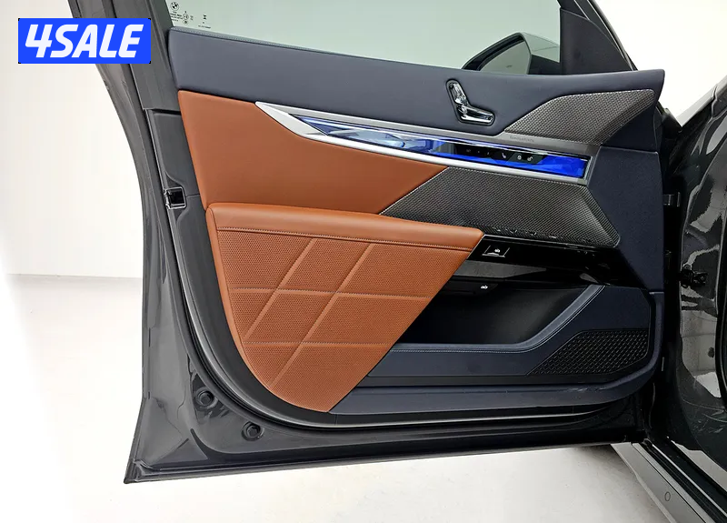 BMW  760i M Sport Pro 2 Tone13