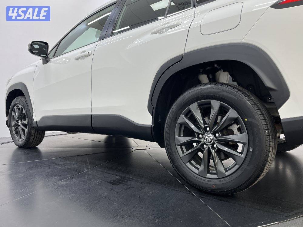 TOYOTA COROLLA 23CSUV-PL_U8