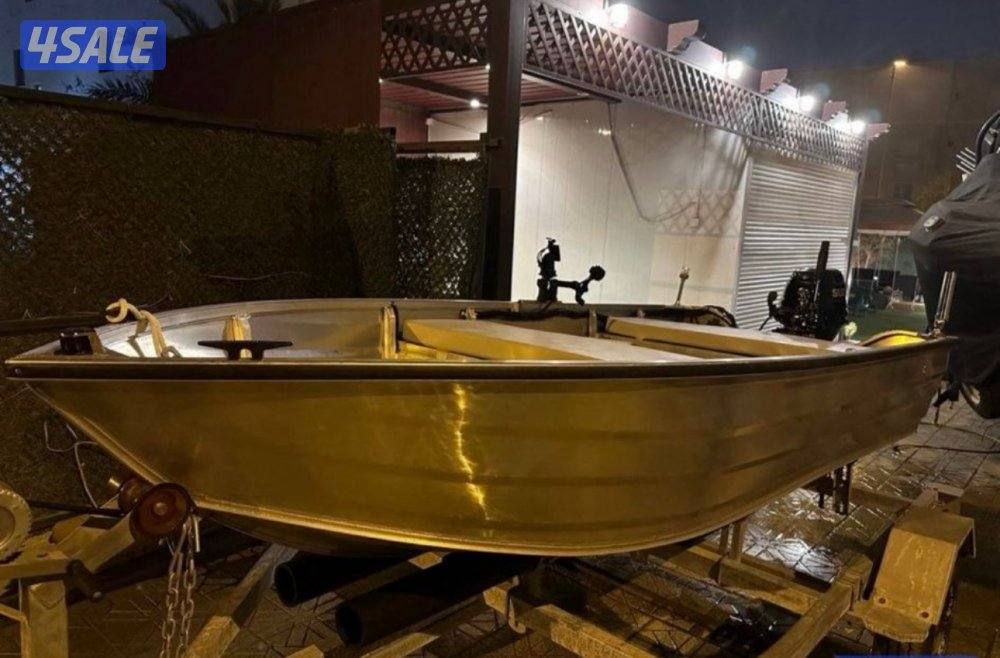 طراد كيمبل 12 قدم مع مكينه سوزوكي 20 حصان 20224