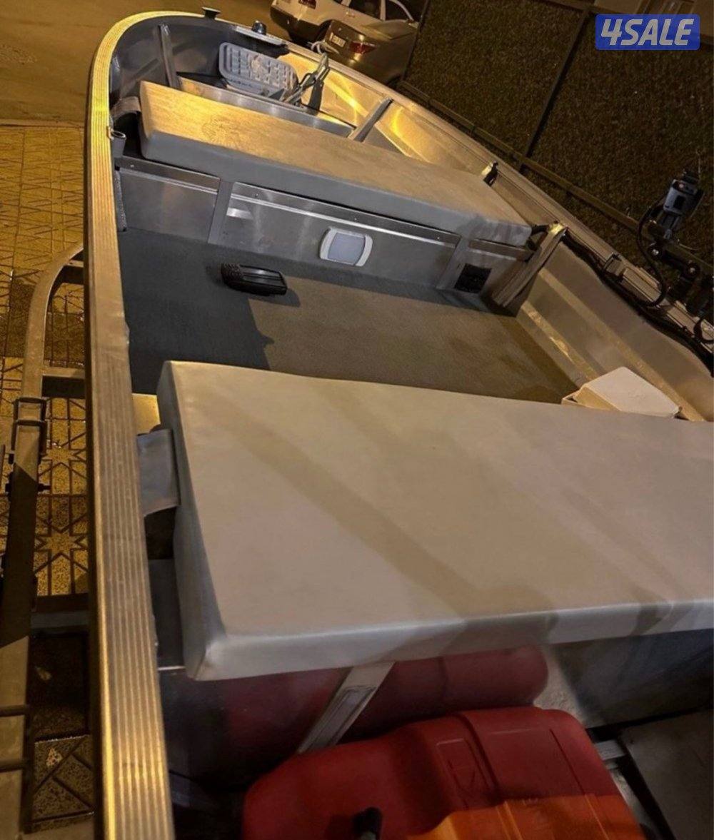 طراد كيمبل 12 قدم مع مكينه سوزوكي 20 حصان 20225