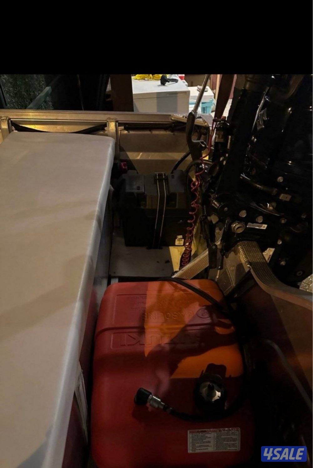 طراد كيمبل 12 قدم مع مكينه سوزوكي 20 حصان 20227