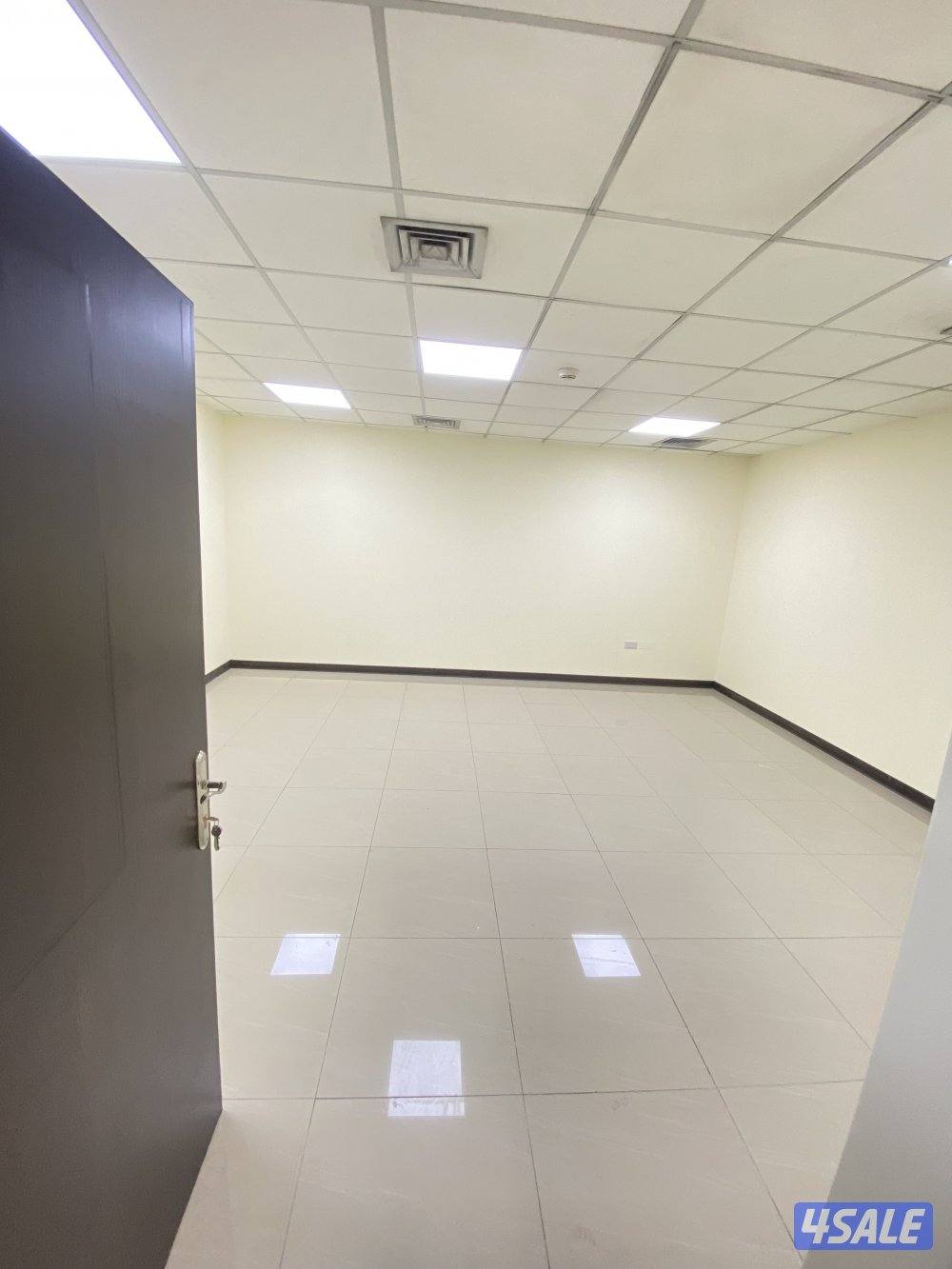 مكتب للايجار بسعر مميز بالكويت وموقع مميز5