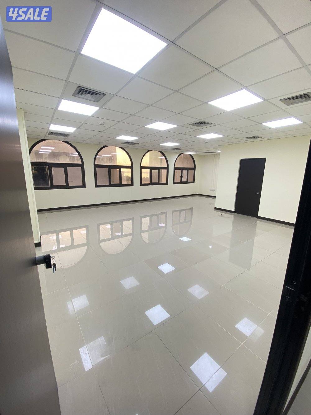 مكتب للايجار بسعر مميز بالكويت وموقع مميز13