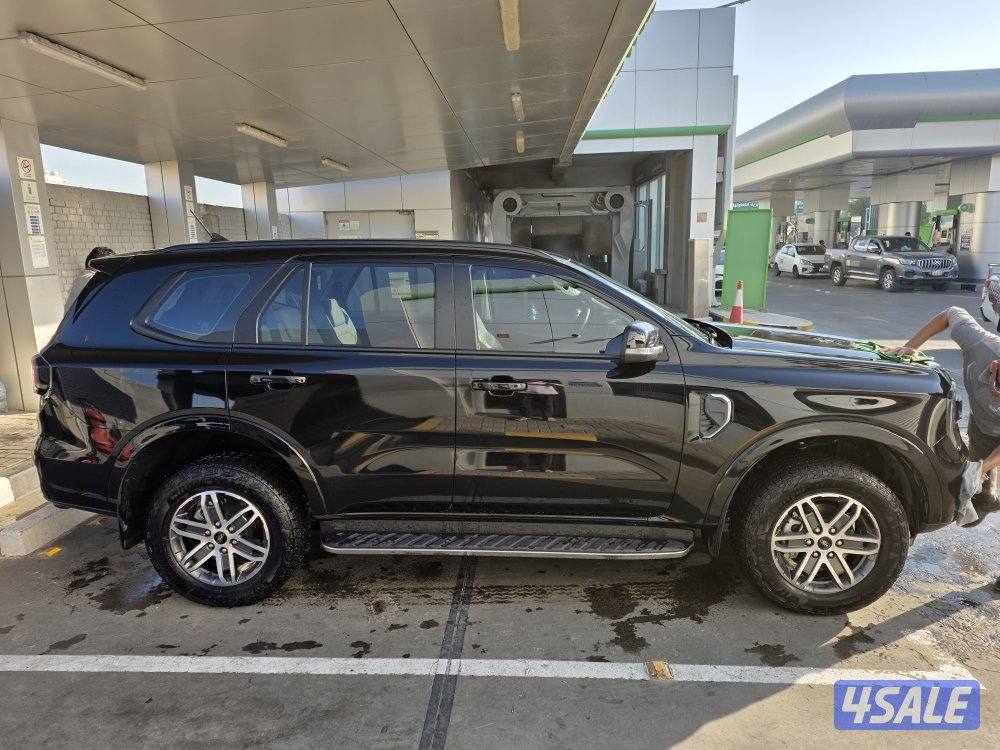Ford everest 2024 for Saleفورد ايفيريست ٢٠٢٤ حالة الوكالة للبيع1