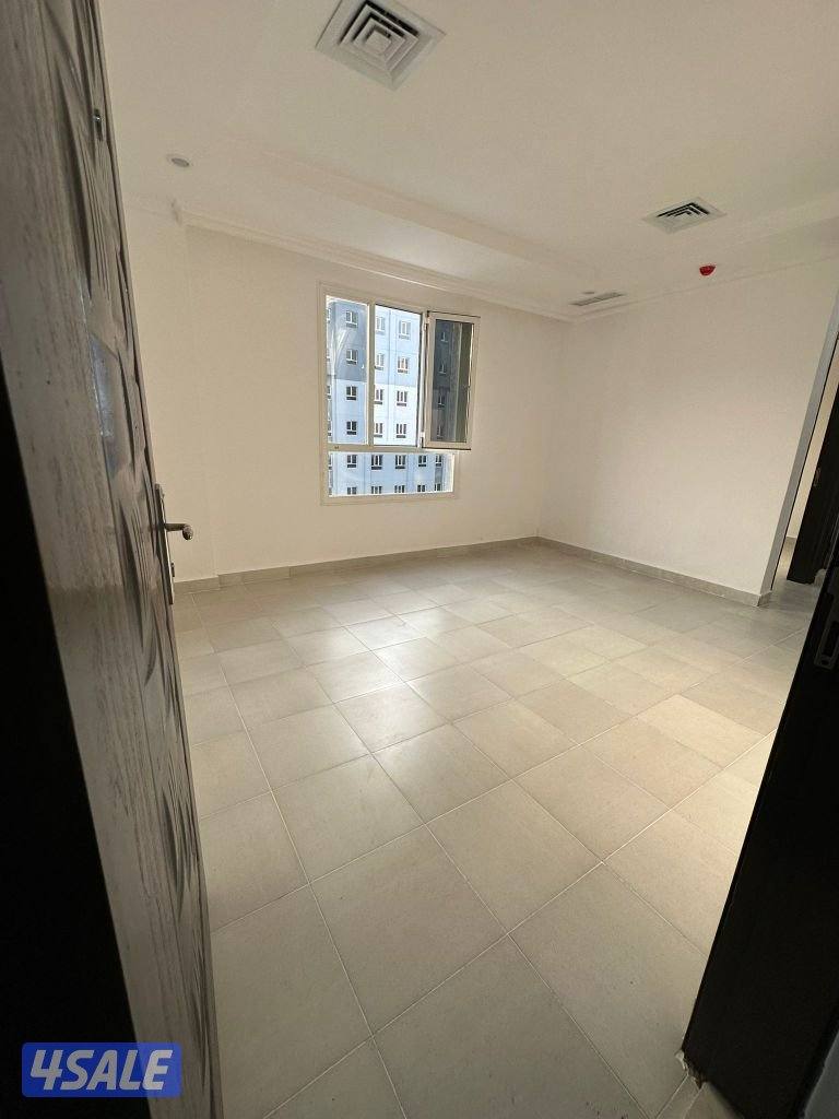 عمارة جديدة أول ساكن0