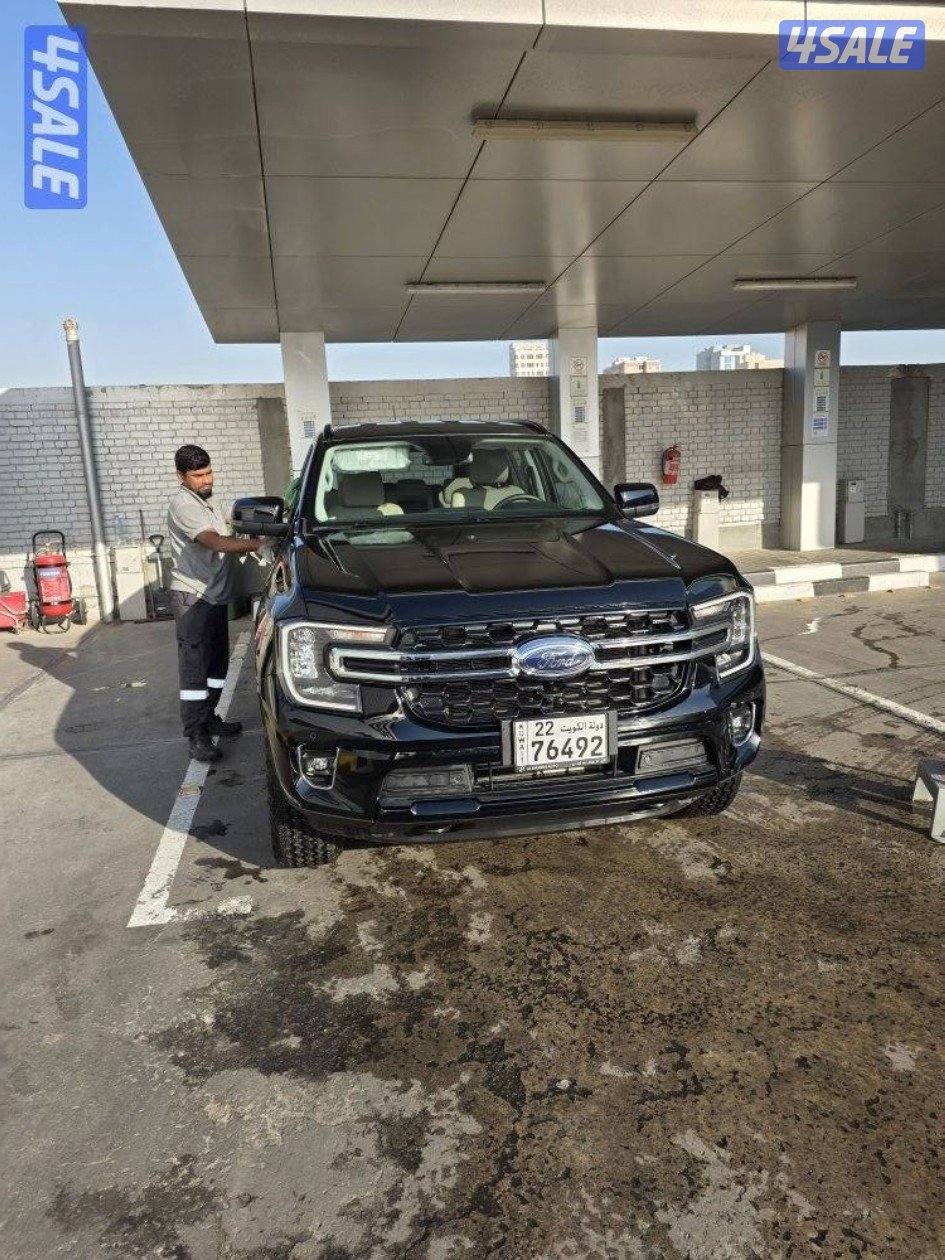 Ford everest 2024 for Saleفورد ايفيريست ٢٠٢٤ حالة الوكالة للبيع0