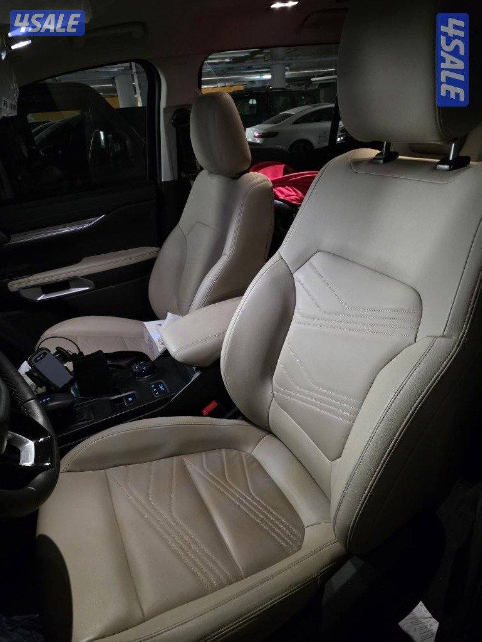 Ford everest 2024 for Saleفورد ايفيريست ٢٠٢٤ حالة الوكالة للبيع6