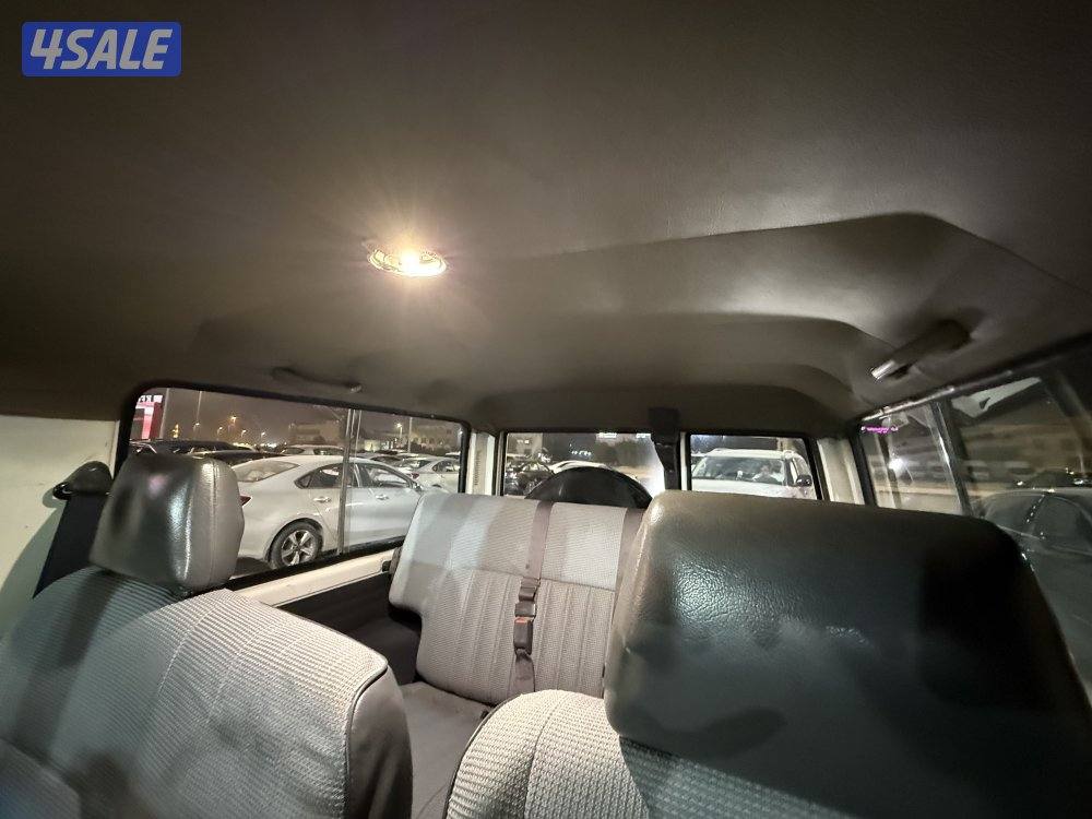 للبيع نيسان باب واحد 19934