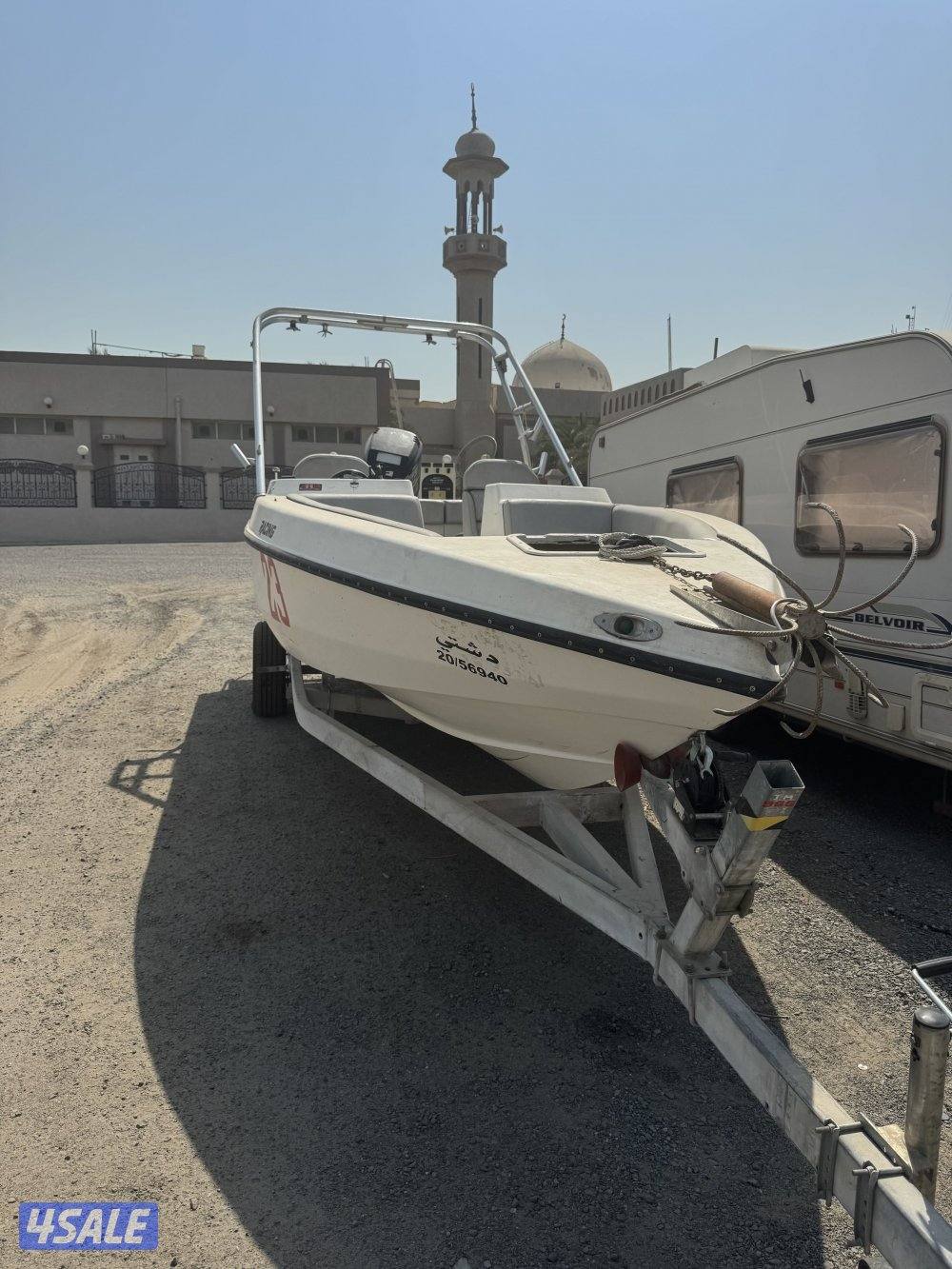 للبيع طراد 2013 /23 قدم1