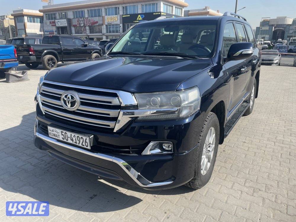 تويوتا لاندكروزر0