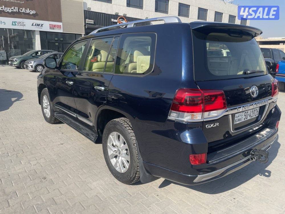 تويوتا لاندكروزر6