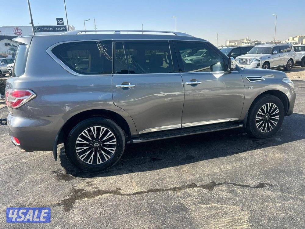 نيسان باترول بلاتنيوم.V82