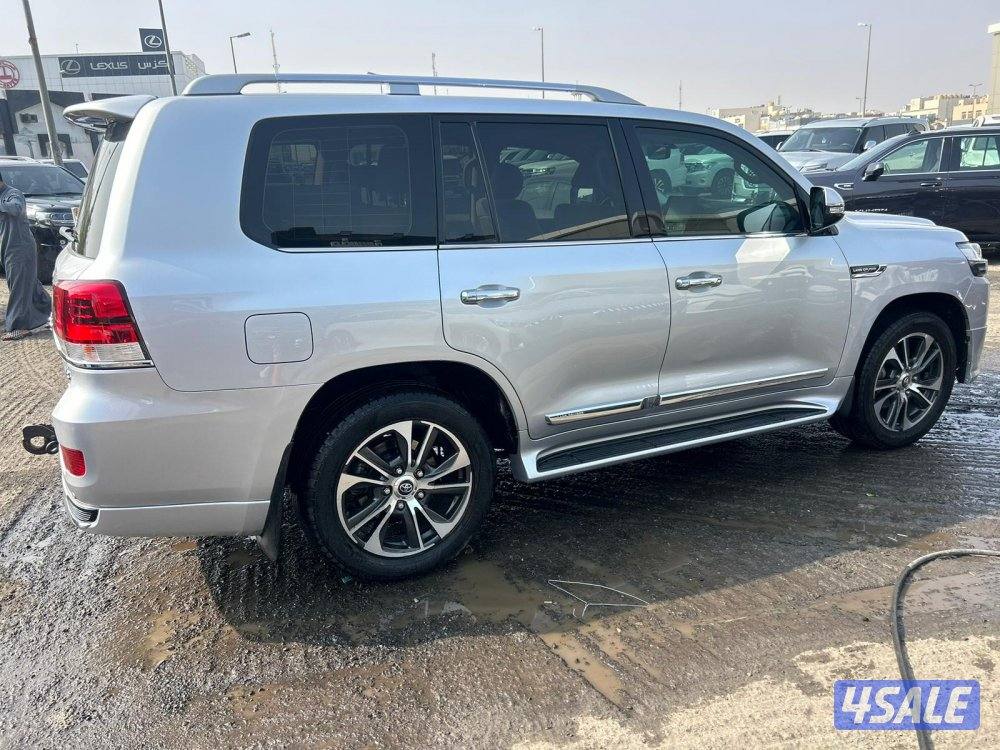 لاند كروزر GX.R-قراند تورينق .V82