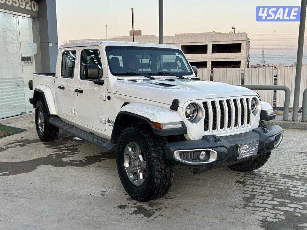 للبيع جيب جلاديتر OVER LAND2