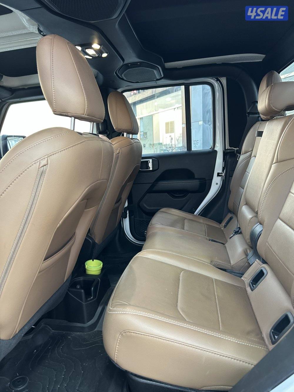 للبيع جيب جلاديتر OVER LAND5