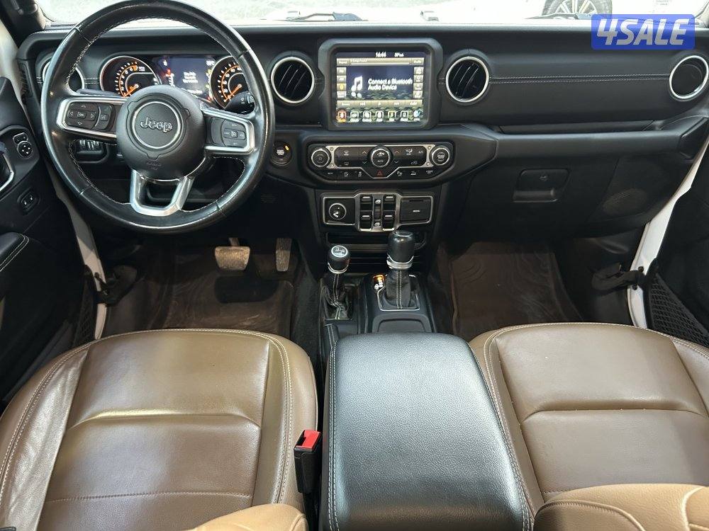 للبيع جيب جلاديتر OVER LAND6