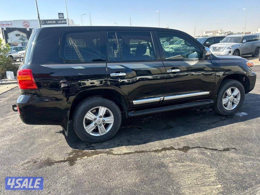 لاند كروزر GXR-V83