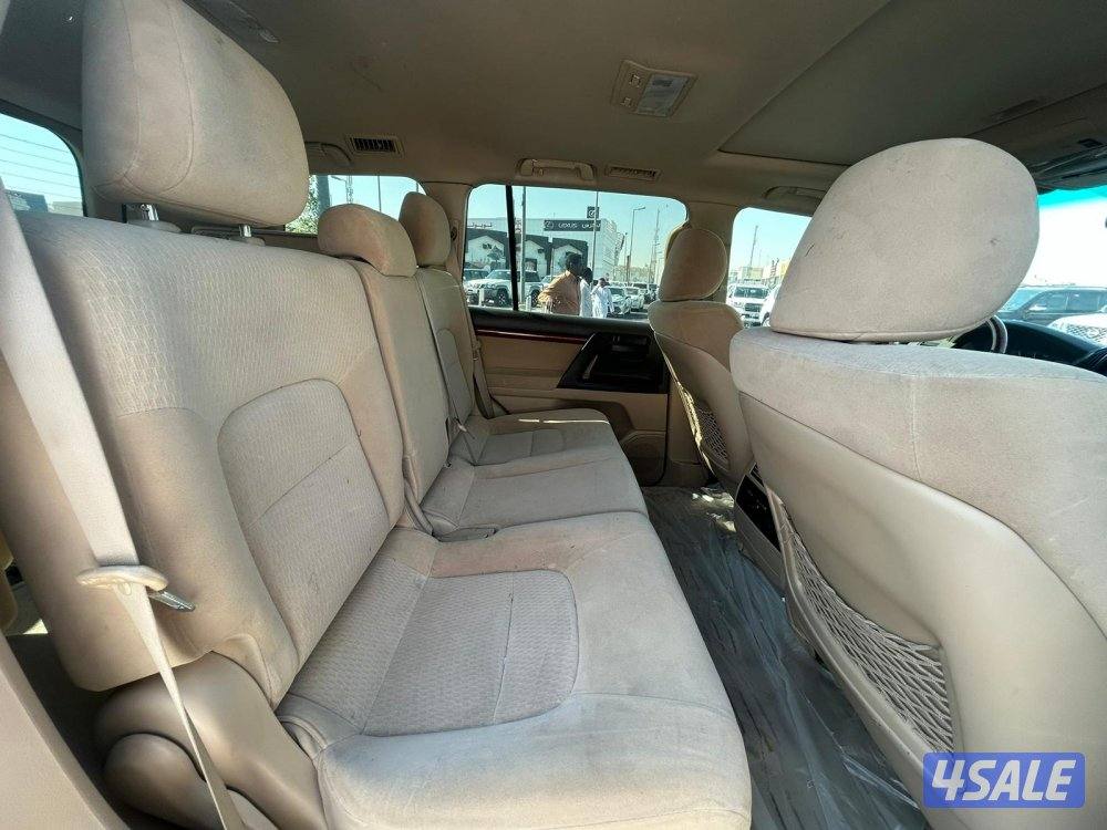 لاند كروزر GXR-V84