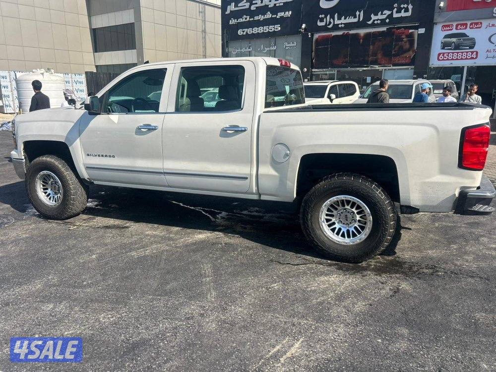 شيفرولية سلفرادو Z71 موديل 20153