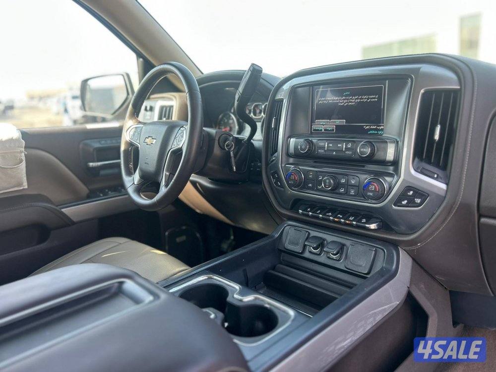 شيفرولية سلفرادو Z71 موديل 20156