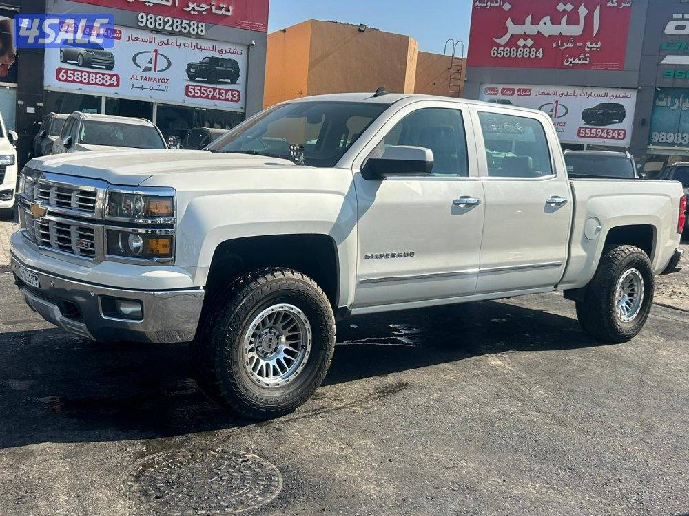 شيفرولية سلفرادو Z71 موديل 20157