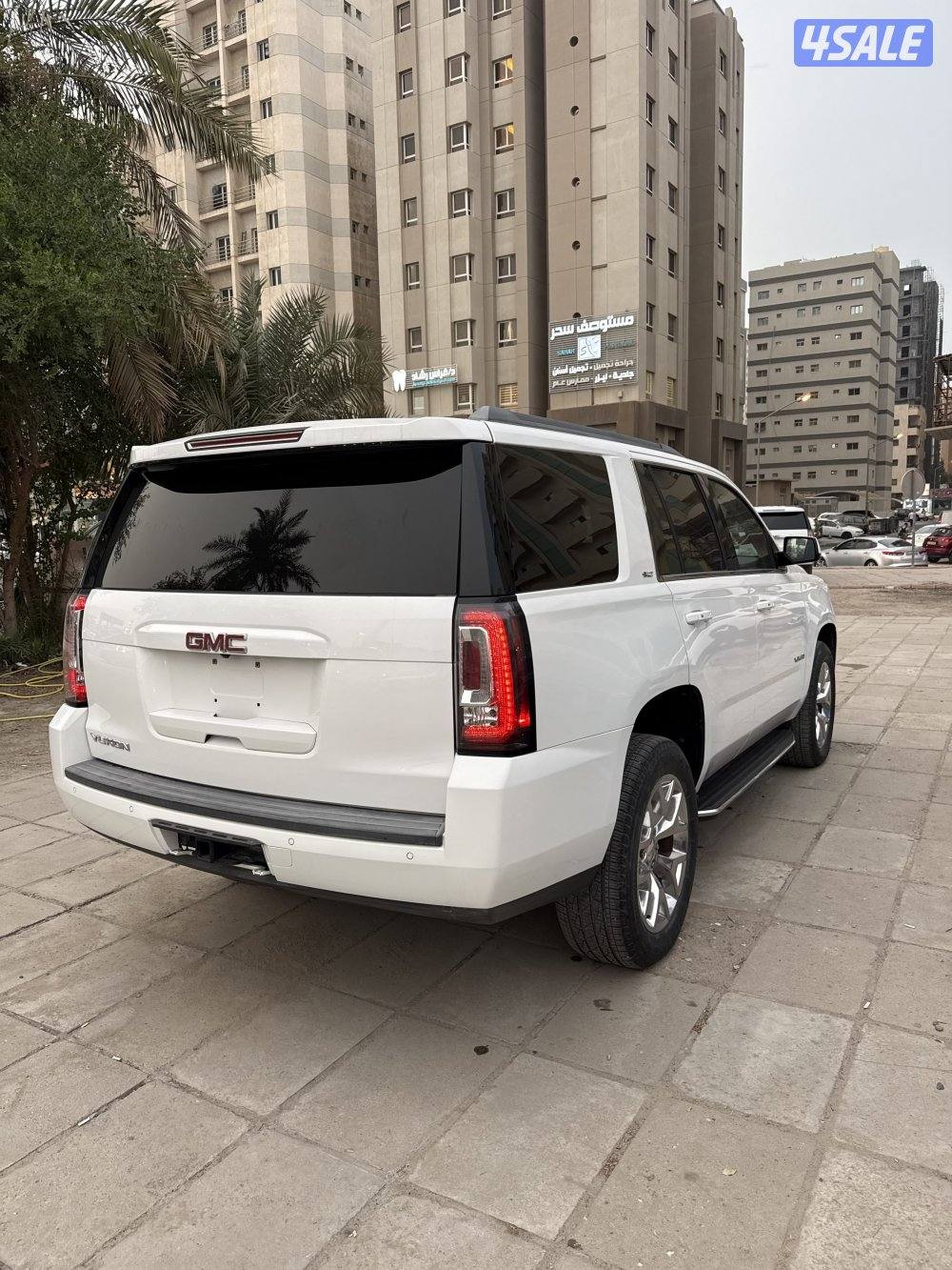 للبيع يوكن 2016 SLT0