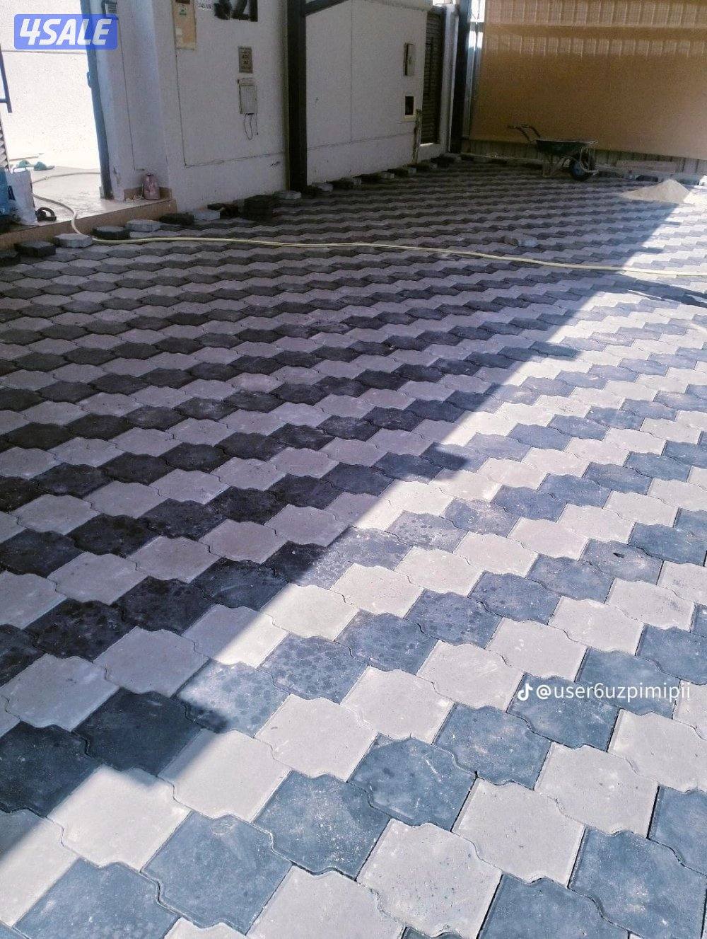 معلم بلاط متداخل وكربستون وكاشي وصب مزييك ارضيات وتركيب الحداق وتيل اص10