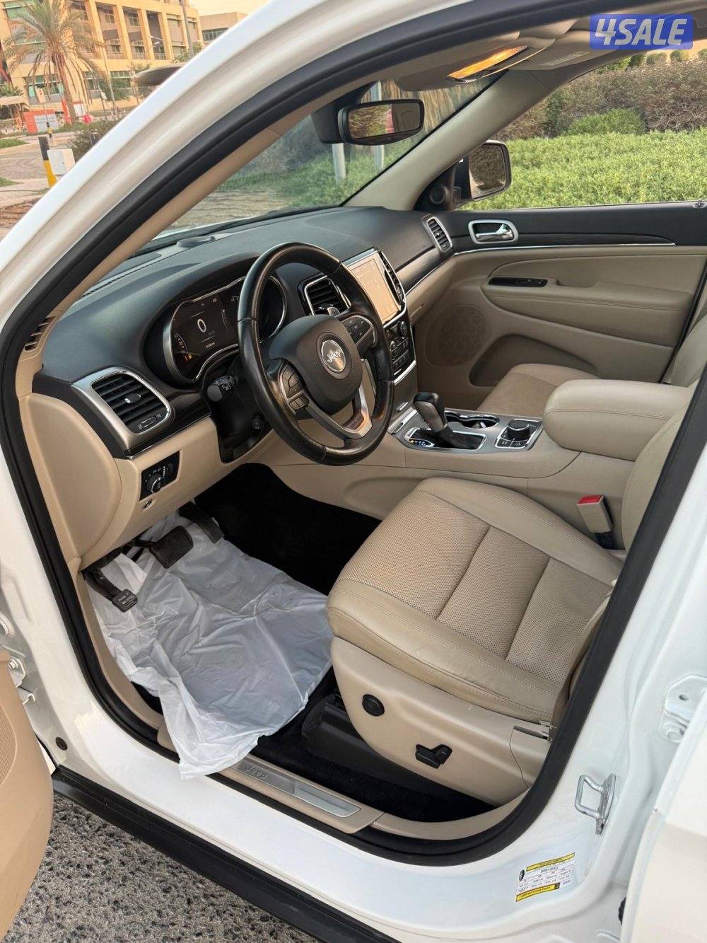 قراند شروكي ليمتد 2021 ماشي 90 الف بحالة الوكالة اعلى درجه بالوكاله6