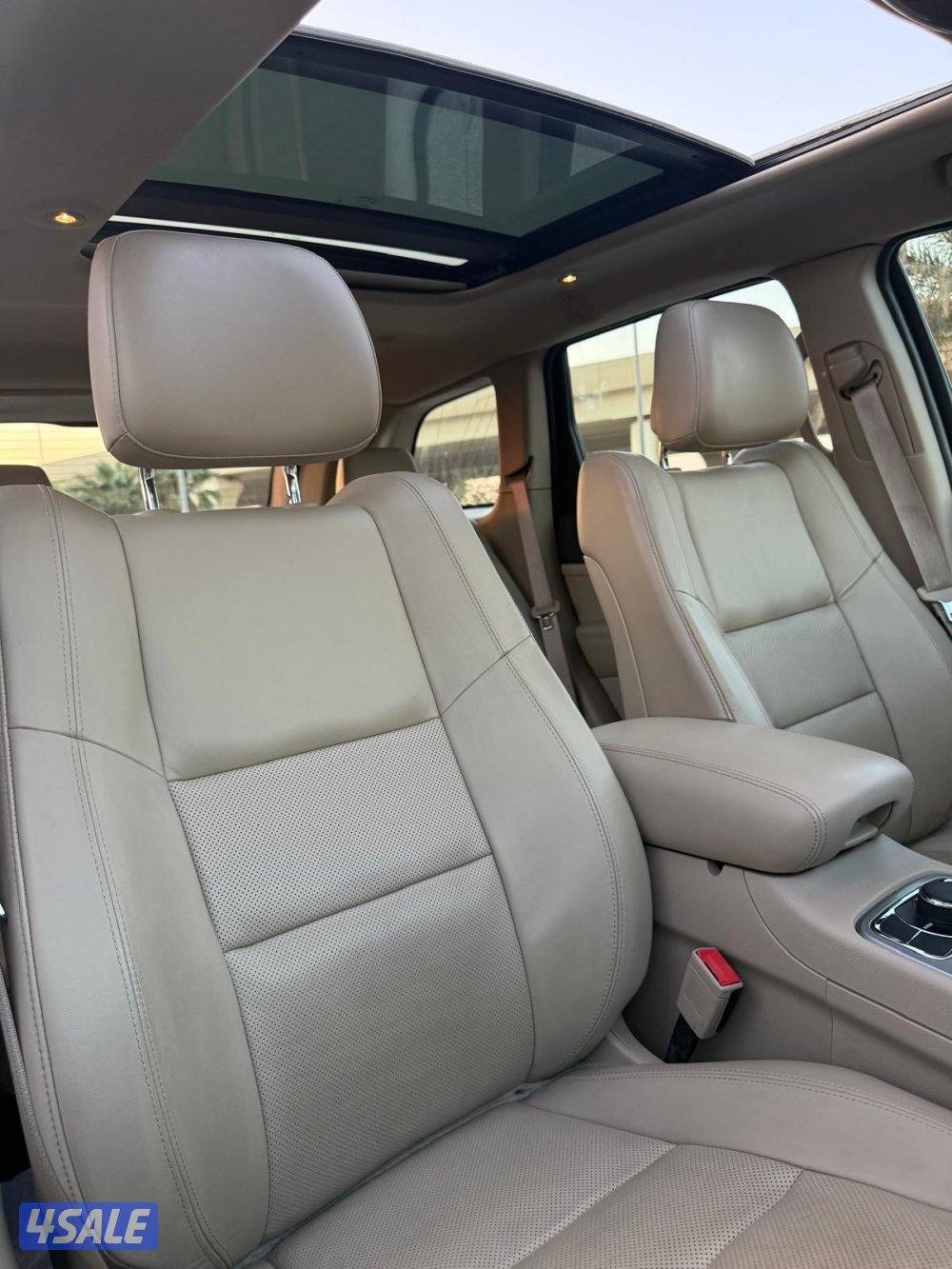 قراند شروكي ليمتد 2021 ماشي 90 الف بحالة الوكالة اعلى درجه بالوكاله10