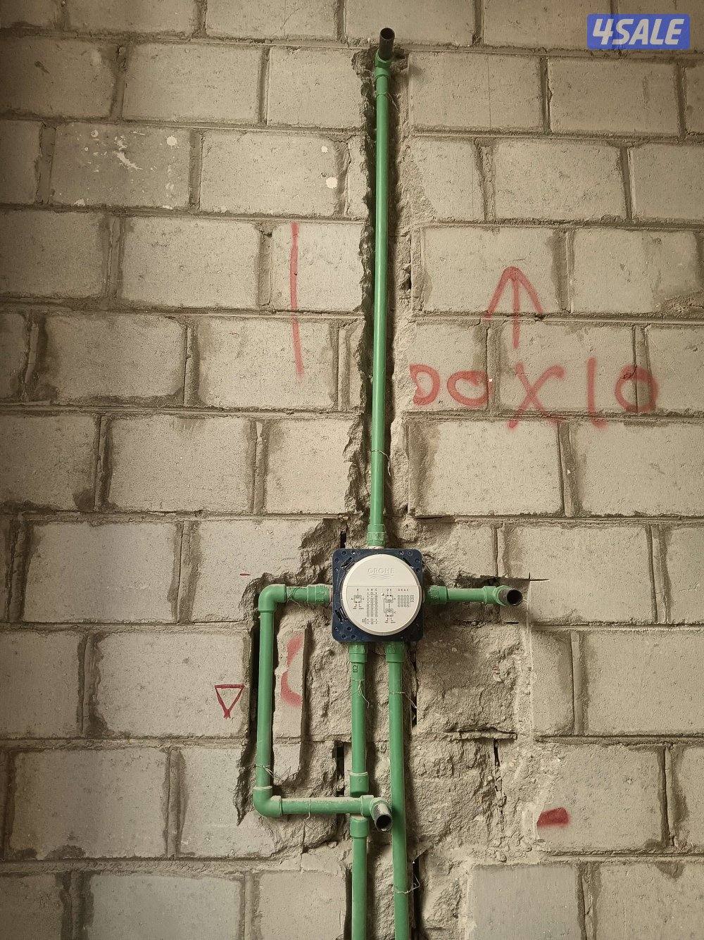 فني صحي تكسير وتمديد حمامات وتركيب مغاسل ومرحيض وكشف خرير المياه10