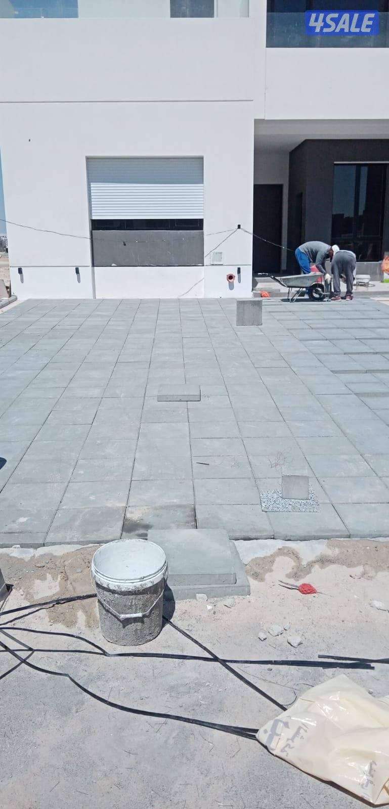 معلم فني لتركيب وتوريد البلاط المتداخل والكربستون وتنسيق الحداق11